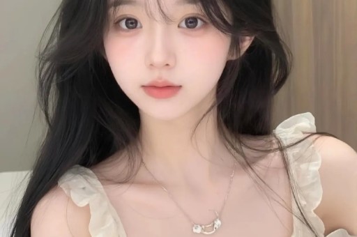 继岳云鹏后 向佐也说了娱乐圈的一些事情关晓彤也没逃过