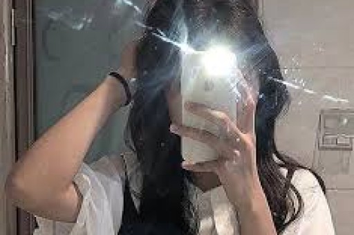 百万粉丝网红捐款1047万只有47万是自己出的！直播间打榜斗气变捐款